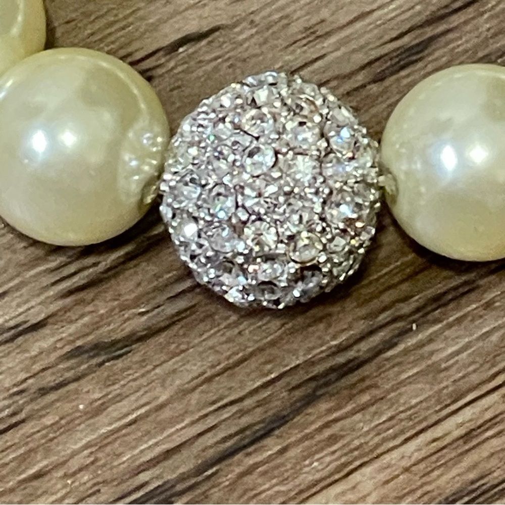 Faux Pearl Bridal Choker Necklace and Bracelet Silver Rhinestone Bead Detail - Picture 7 of 8